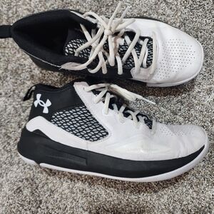 Under Armour Basketball Shoes